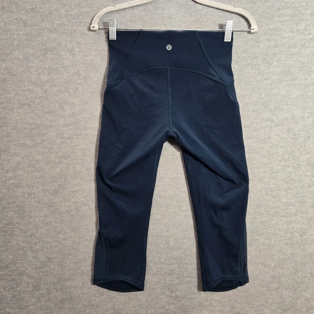 Lululemon Women Activewear Pants 6 Blue Train Time Crop‎ Leggings 18 in Inseam